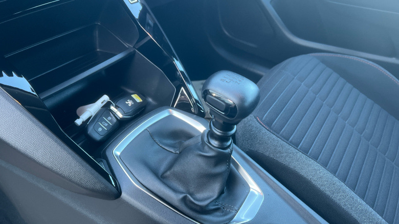 Peugeot 208 1.2 PureTech 100 Active Premium 5dr Petrol Hatchback